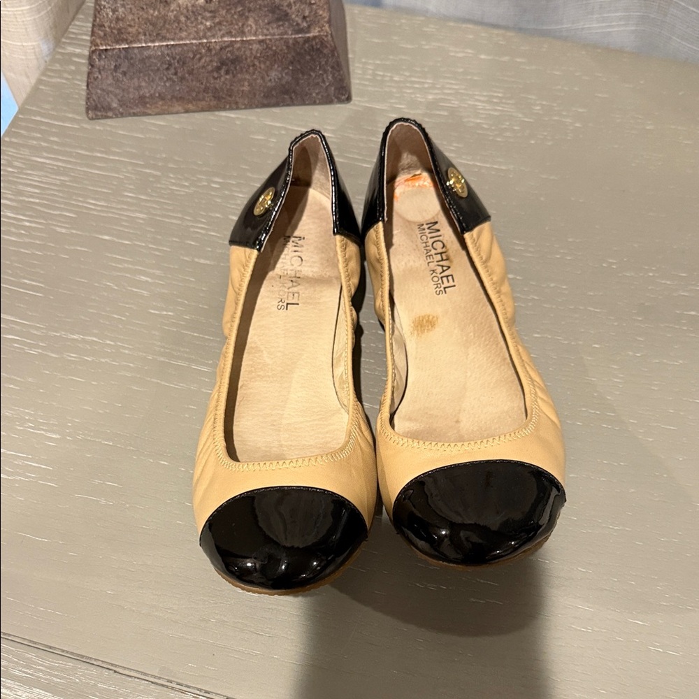 Michael Kors Tan and Black Flats
